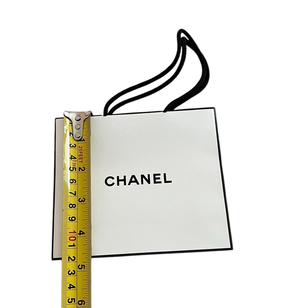 Chanel White Recyclable Shopping Gift Bag with Logo - Picture 7 of 8